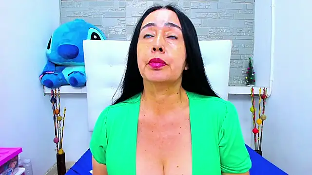 Snapshot of HorniestMilf chatting on 10/05/25, 12:23 HorniestMilf online show from 10/05/25, 12:23