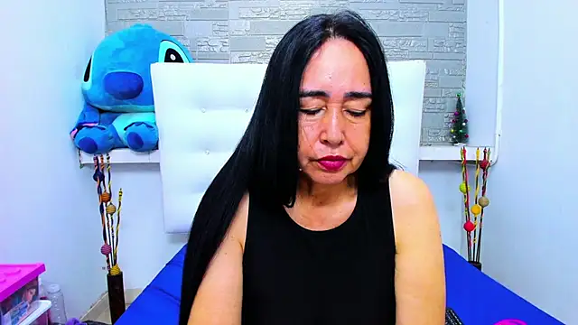 Snapshot of HorniestMilf chatting on 10/05/25, 03:47 HorniestMilf online show from 10/05/25, 03:47