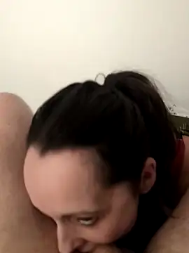 Snapshot of Joinus1988 chatting on 12/14/25, 09:53 Joinus1988 online show from 12/14/25, 09:53