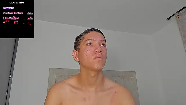 Snapshot of JulianRose_1 chatting on 02/03/26, 11:15 JulianRose 1 online show from 02/03/26, 11:15