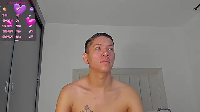 Snapshot of JulianRose_1 chatting on 02/19/26, 11:18 JulianRose 1 online show from 02/19/26, 11:18