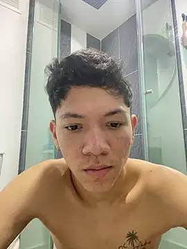 Snapshot of JulianRose_1 chatting on 04/25/26, 11:35 JulianRose 1 online show from 04/25/26, 11:35