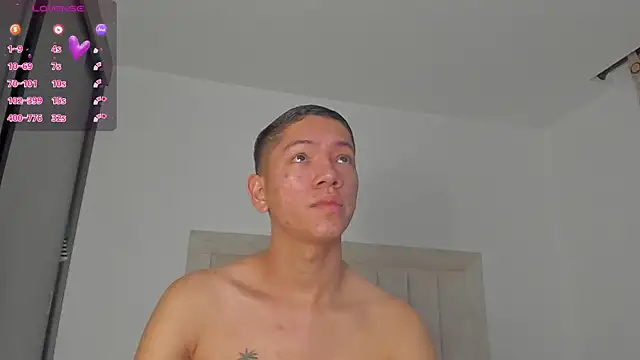 Snapshot of JulianRose_1 chatting on 02/12/26, 09:09 JulianRose 1 online show from 02/12/26, 09:09