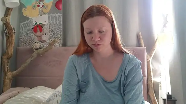 Snapshot of MileyMiller chatting on 06/11/26, 03:03 MileyMiller online show from 06/11/26, 03:03