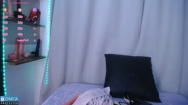 BellaOdisea online show from 03/18/25, 11:09