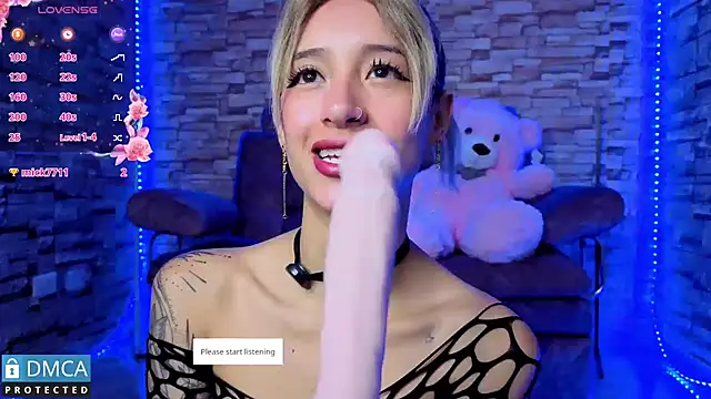 BellaOdisea online show from 05/15/26, 07:23