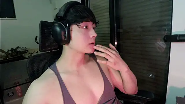 Tkcqcc online show from 04/20/26, 02:51