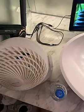 Tkcqcc online show from 11/03/25, 11:36