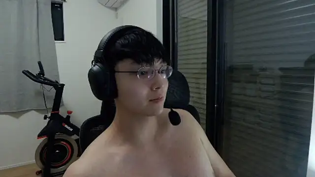 Tkcqcc online show from 10/10/25, 03:35