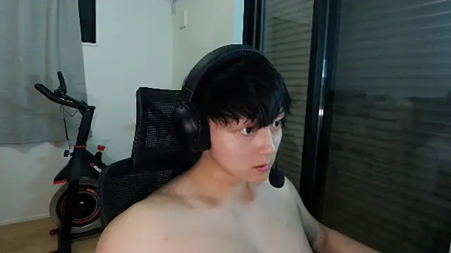 Tkcqcc online show from 10/12/25, 04:08