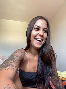 Snapshot of poliannaxx chatting on 02/19/25, 03:16 poliannaxx online show from 02/19/25, 03:16