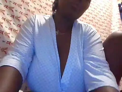 Snapshot of pritty-leila chatting on 10/22/25, 07:46 pritty-leila online show from 10/22/25, 07:46