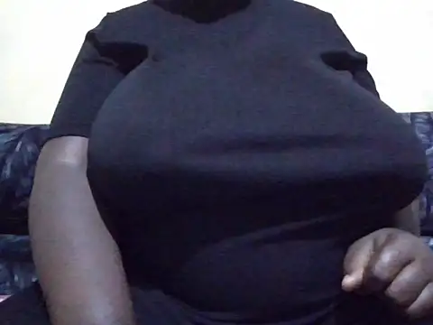 Snapshot of pritty-leila chatting on 06/16/26, 10:48 pritty-leila online show from 06/16/26, 10:48