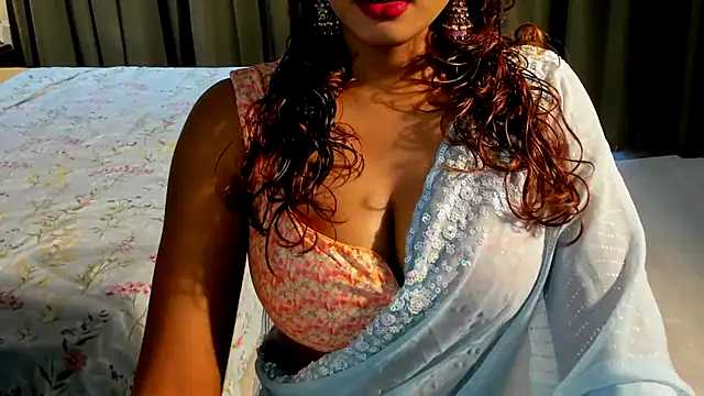 Snapshot of Bad_Girl_Kayra69 chatting on 06/24/26, 02:32 Bad Girl Kayra69 online show from 06/24/26, 02:32