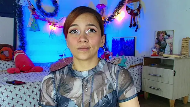 alisson zafiro  online show from 12/15/25, 03:23