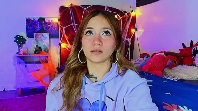 alisson zafiro  online show from 10/22/25, 03:17