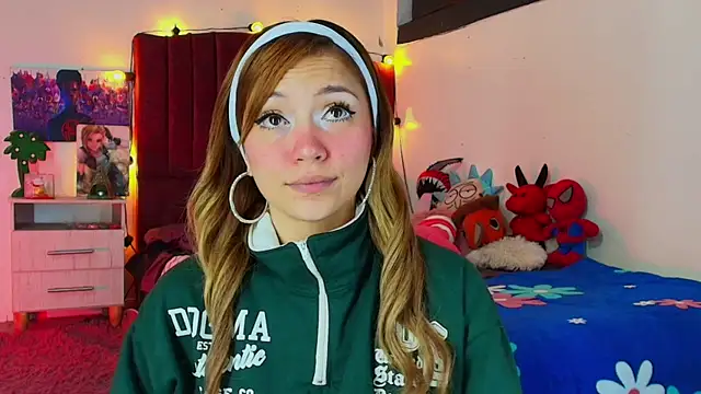 alisson zafiro  online show from 10/18/25, 03:08