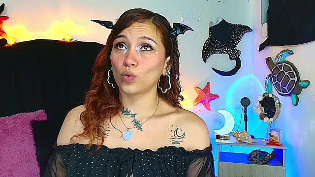 Snapshot of alisson_zafiro_ chatting on 07/17/26, 08:55 alisson zafiro online show from 07/17/26, 08:55