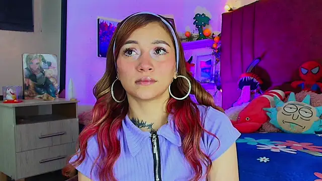 alisson zafiro  online show from 11/19/25, 03:17