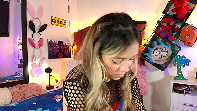 alisson zafiro  online show from 03/18/25, 03:12