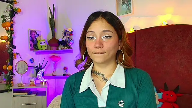 alisson zafiro  online show from 04/11/26, 01:35