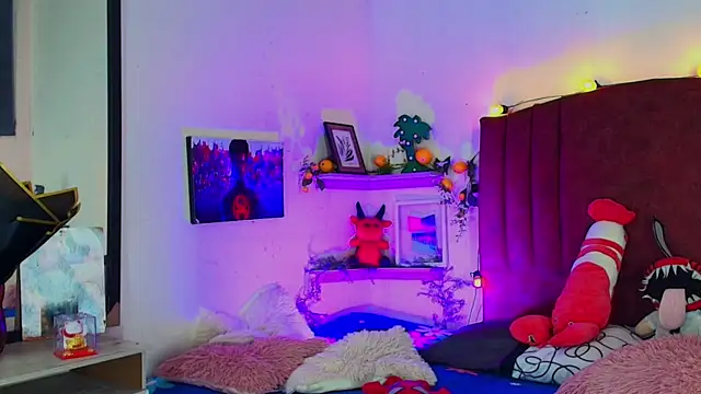 alisson zafiro  online show from 11/12/25, 03:21