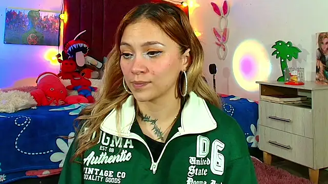 alisson zafiro  online show from 09/10/25, 03:05