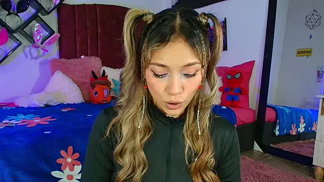 alisson zafiro  online show from 02/22/25, 03:12