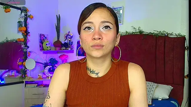 alisson zafiro  online show from 04/15/26, 03:45