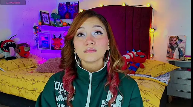 alisson zafiro  online show from 11/29/25, 05:07