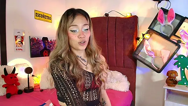 alisson zafiro  online show from 03/15/25, 06:14