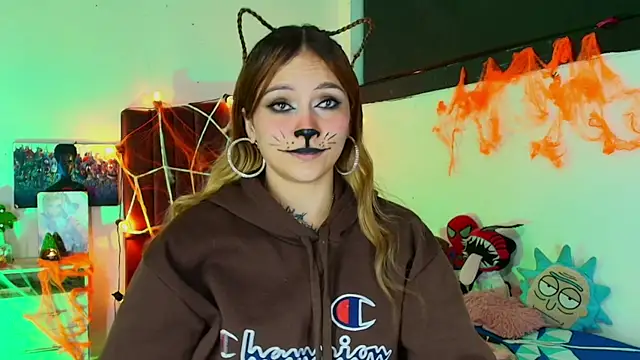 alisson zafiro  online show from 10/27/25, 03:29