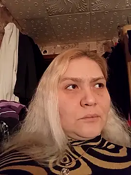 Minna Jeannie online show from 12/22/25, 02:11