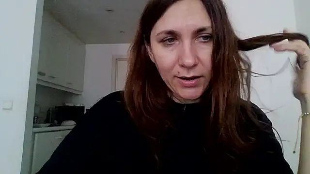 JasmineGlamour online show from 03/17/26, 09:23