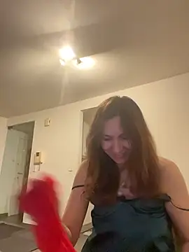 Snapshot of JasmineGlamour chatting on 07/15/26, 12:17 JasmineGlamour online show from 07/15/26, 12:17