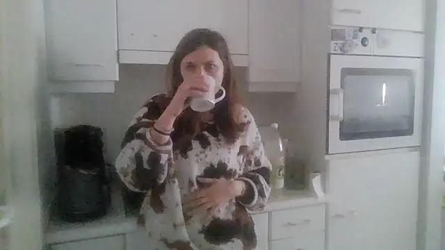 JasmineGlamour online show from 04/25/26, 05:43