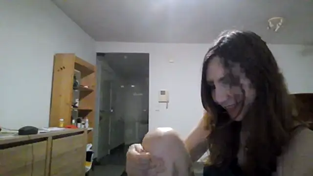 JasmineGlamour online show from 05/19/26, 02:29