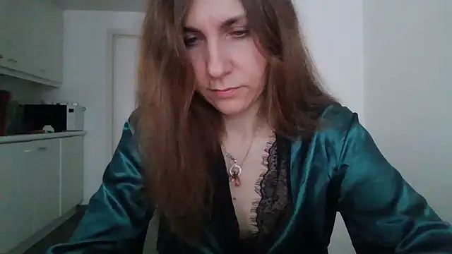 JasmineGlamour online show from 02/09/26, 08:45