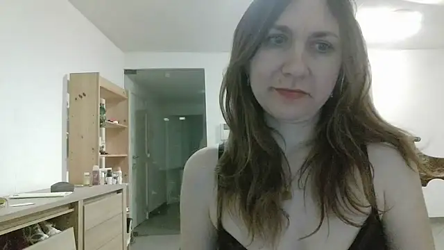 JasmineGlamour online show from 04/30/26, 08:57