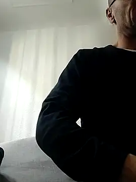 wedge75 online show from 11/03/25, 09:35