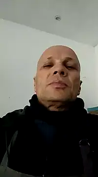 Snapshot of wedge75 chatting on 12/02/24, 11:51 wedge75 online show from 12/02/24, 11:51