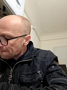 wedge75 online show from 12/23/25, 09:19