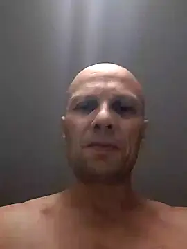 Snapshot of wedge75 chatting on 10/23/25, 08:35 wedge75 online show from 10/23/25, 08:35