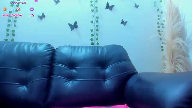 Amani Bakir online show from 12/18/25, 01:04