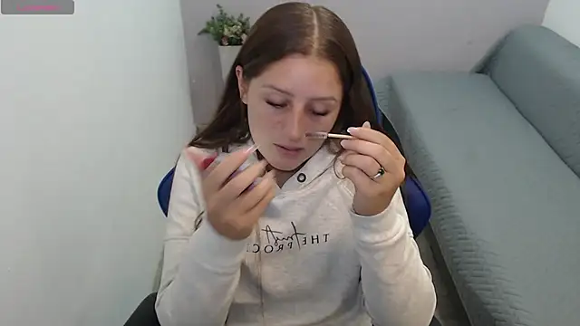 valerie diaz1 online show from 09/17/25, 01:24