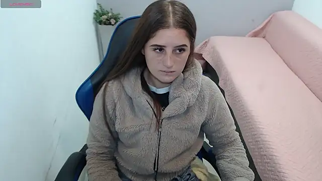 valerie diaz1 online show from 12/17/25, 01:27