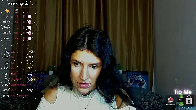 Alianna Solo Kisses online show from 01/08/26, 12:33