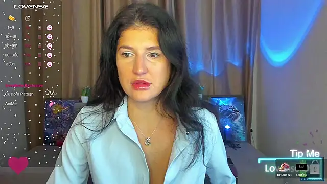 Alianna Solo Kisses online show from 11/17/25, 06:17