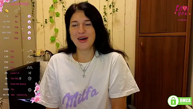 Alianna Solo Kisses online show from 09/17/25, 05:31