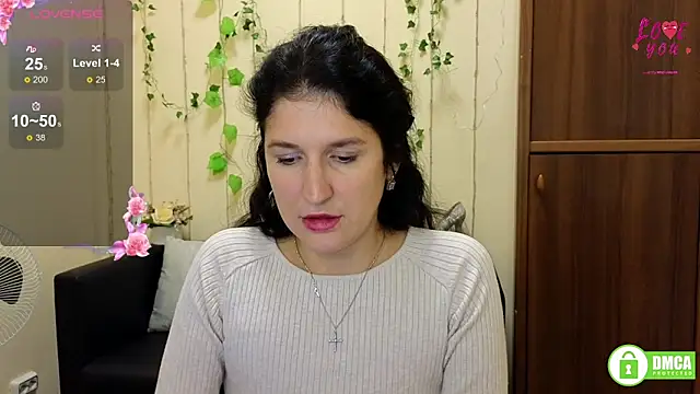 Alianna Solo Kisses online show from 10/02/25, 11:24